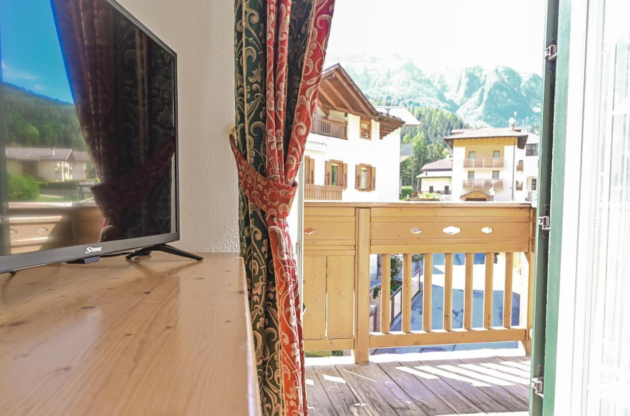 Alp Hotel Dolomiti Dimaro Exterior photo