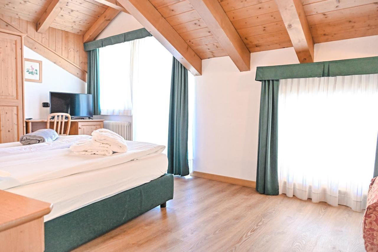 Alp Hotel Dolomiti Dimaro Exterior photo