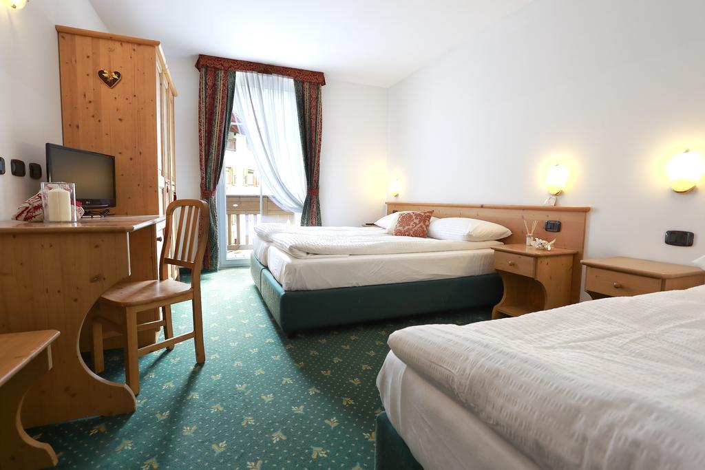 Alp Hotel Dolomiti Dimaro Exterior photo