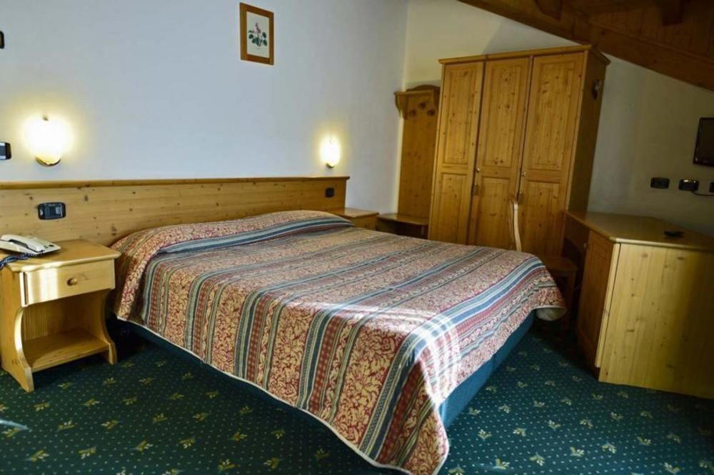 Alp Hotel Dolomiti Dimaro Exterior photo