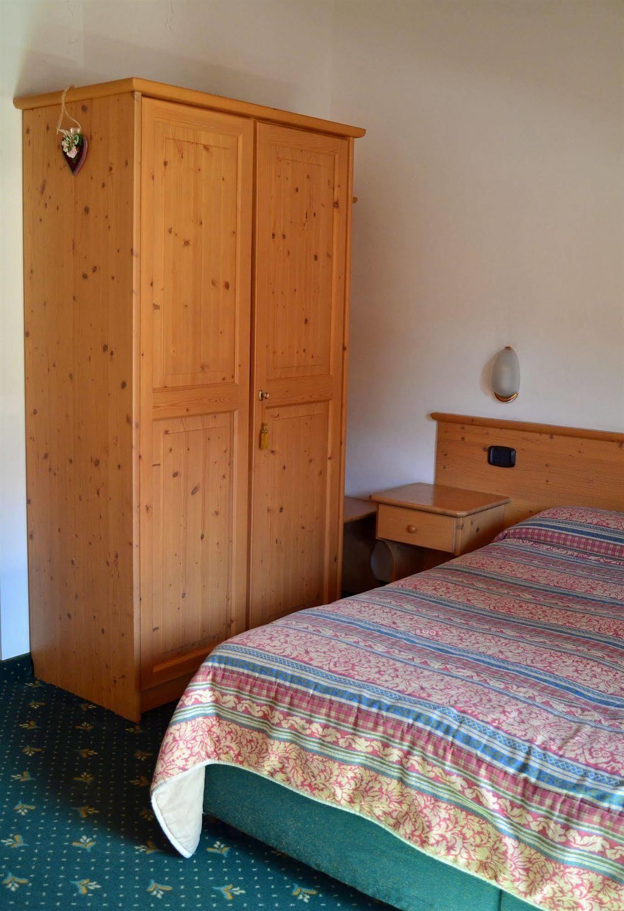 Alp Hotel Dolomiti Dimaro Exterior photo