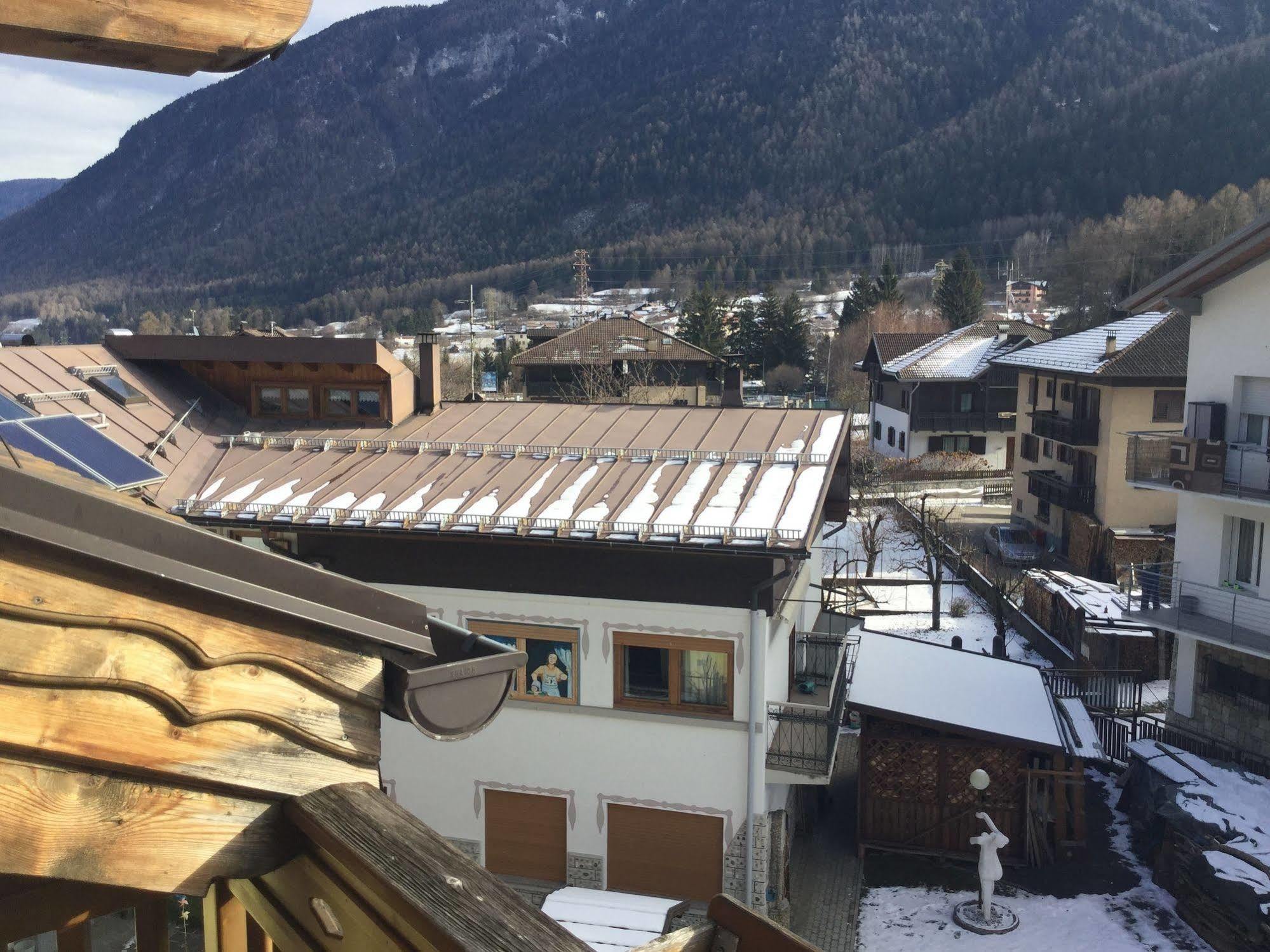 Alp Hotel Dolomiti Dimaro Exterior photo