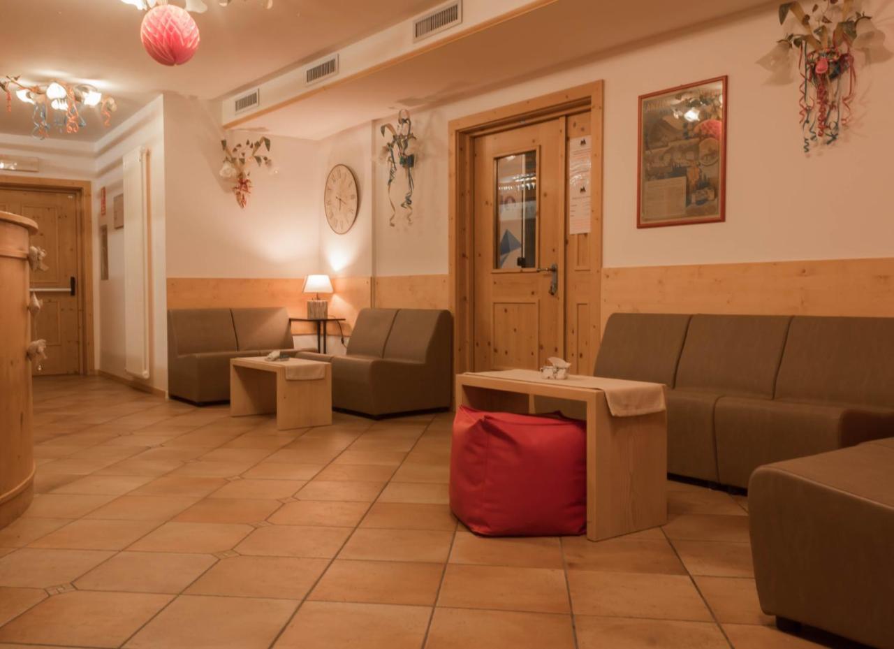 Alp Hotel Dolomiti Dimaro Exterior photo